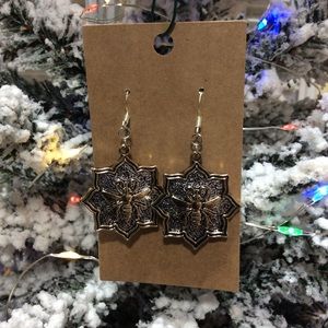 Gold Tone Bee Earrings